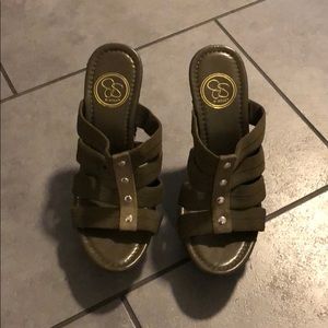 Jessica Simpson High Heels